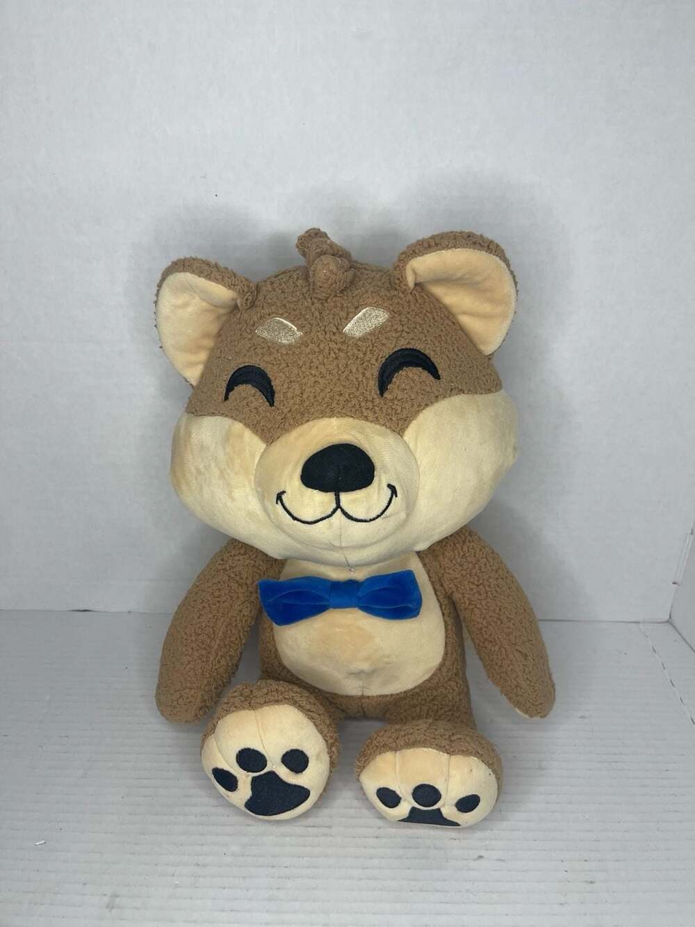 Rare Youtooz Limited Edition 13” Traves Stuffed Animal EUC